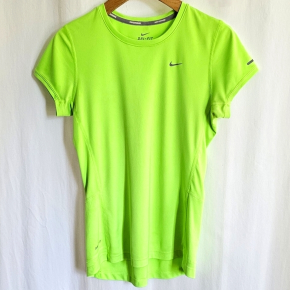 Nike Running Neon Green Short Sleeve Dri-Fit Miler Running T-Shirt - Picture 11 of 16